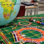 Objets et bijoux Massaï lors de l'animation dans les écoles Saint Raphaël et Saint Charles à Quimper